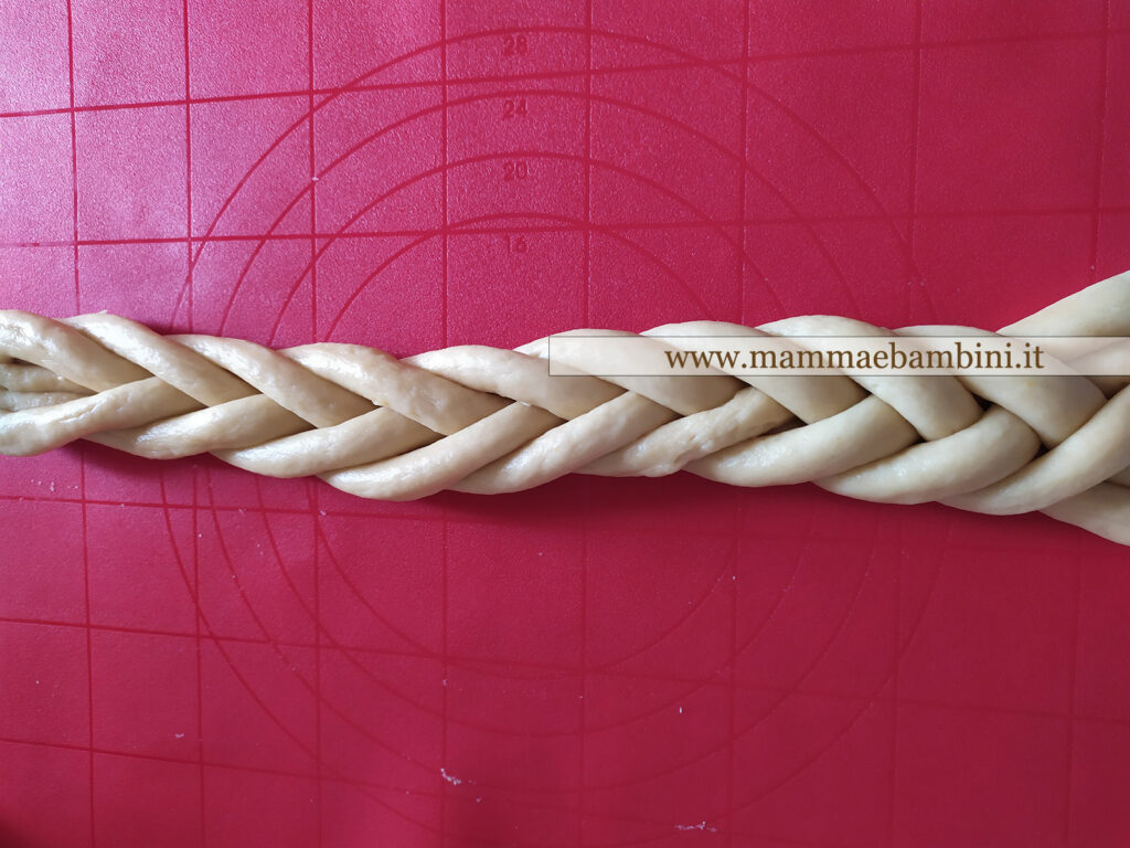 Tutorial treccia a 6 fili 8 biscotti calabresi pasqua 7