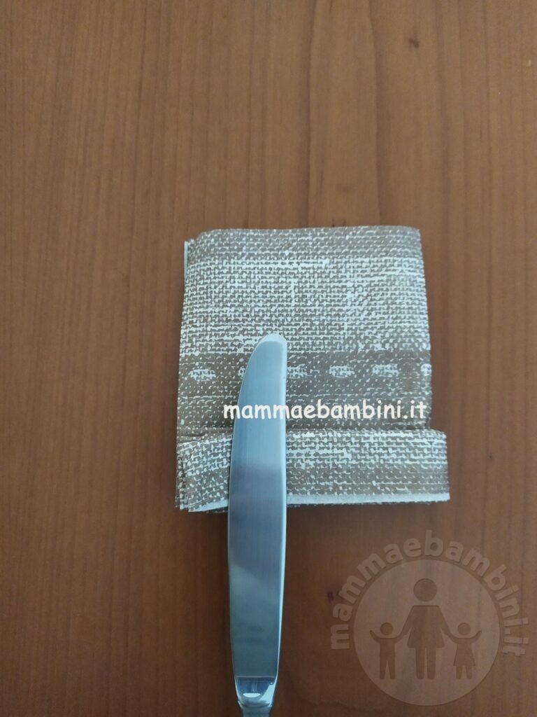 Tutorial come piegare tovaglioli a tavola 6 come piegare tovagliolo 4