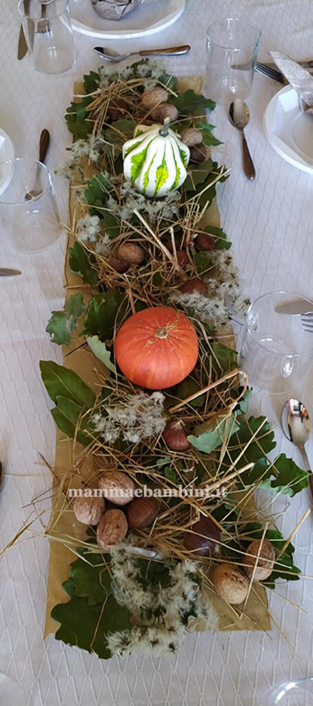 Tavola apparecchiata autunnale 1 centrotavola zucche castagne noci