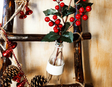 come decorare scaletta natalizia