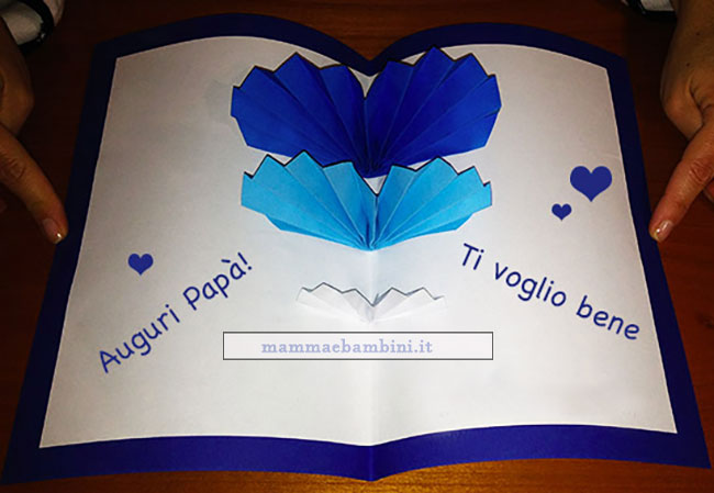 Biglietto pop up fai da te con cuori