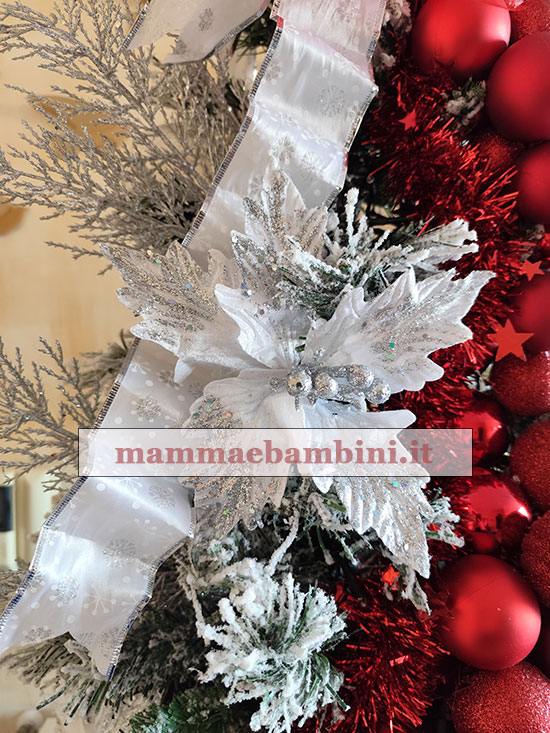 addobbo albero natale fiori