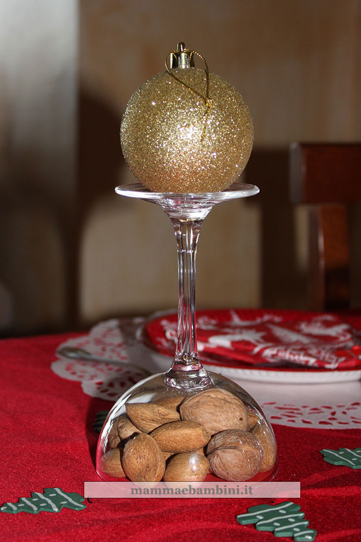 Decorazioni natalizie a tavola