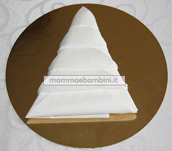 Tutorial tovagliolo piegato a forma di albero