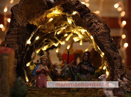 Natale tavola apparecchiata deocrazione presepe 01