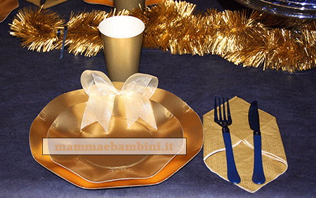 natale tavola oro blu piatti