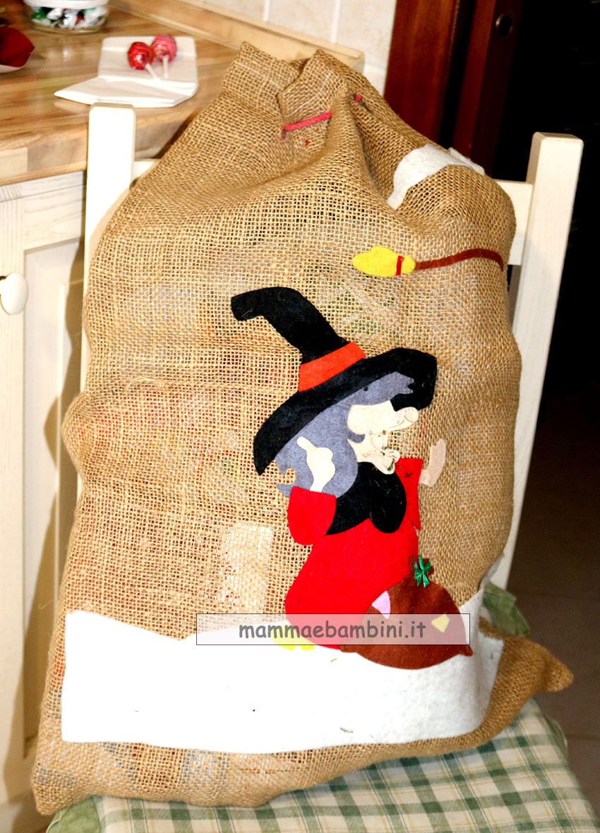 decorazione festa befana sacco iuta
