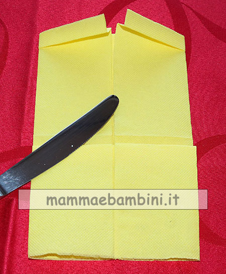 tovagliolo piegato calza befana 07
