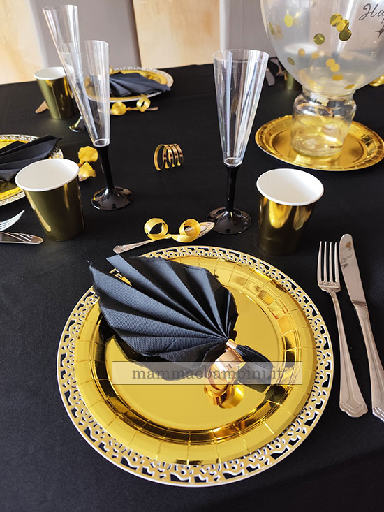 tavola elegante 50 anni nero oro 1