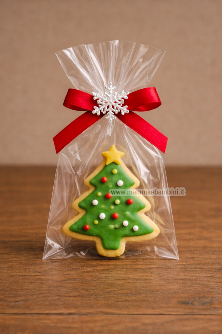 Pacchetti regalo con biscotti di Natale 8 pacchetto regalo alberello natale